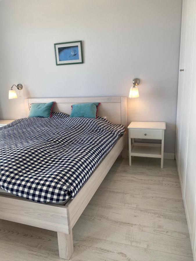 Apartament Blekitny Przy Latarni Darlowo Exterior photo